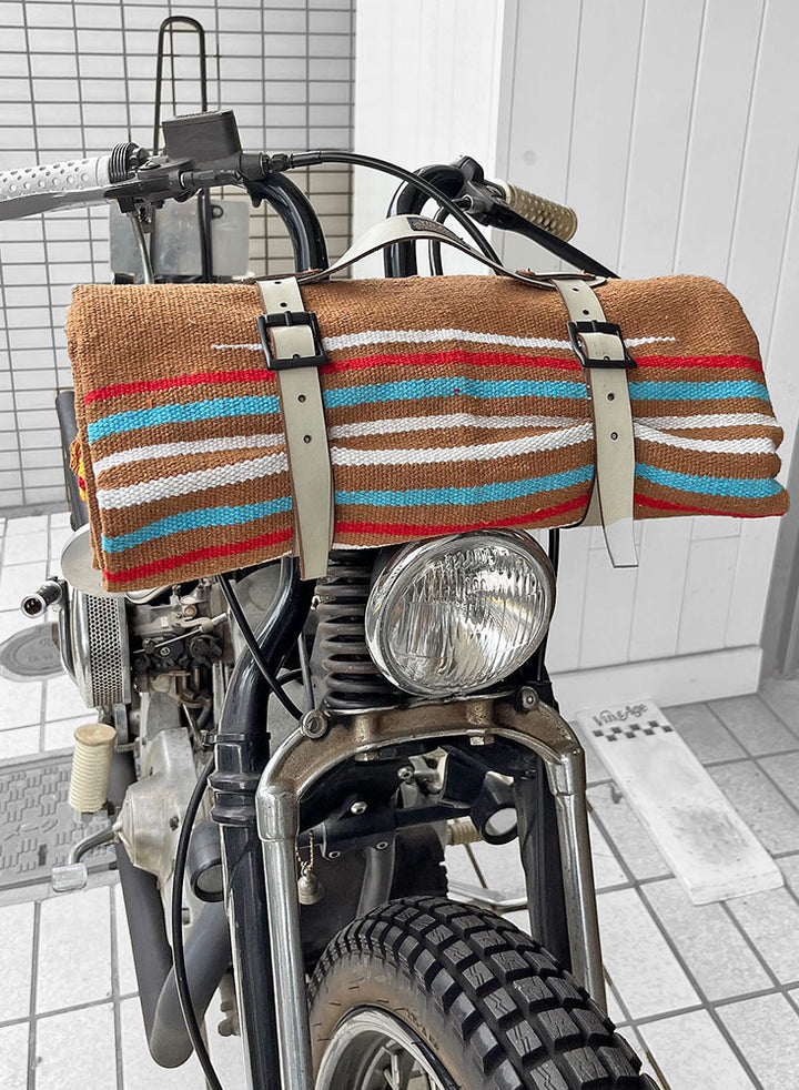 TYPE VTB2 RUG & LEATHER RUG HOLDER