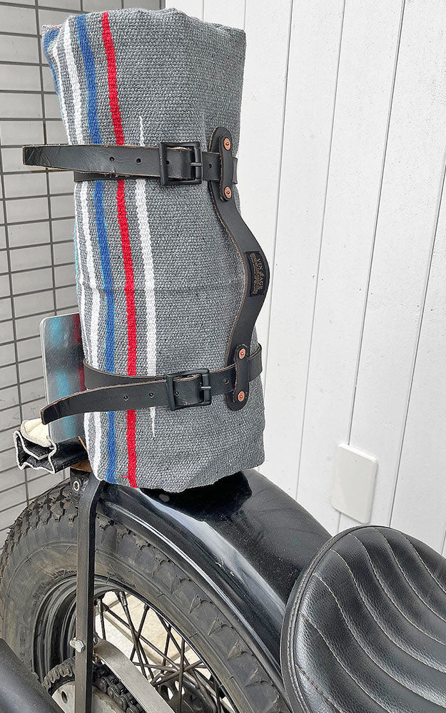 TYPE VTB2 RUG & LEATHER RUG HOLDER