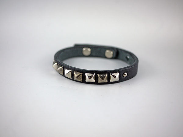 TYPE VBL6 NARROW LEATHER BRACELET-Pyramid-