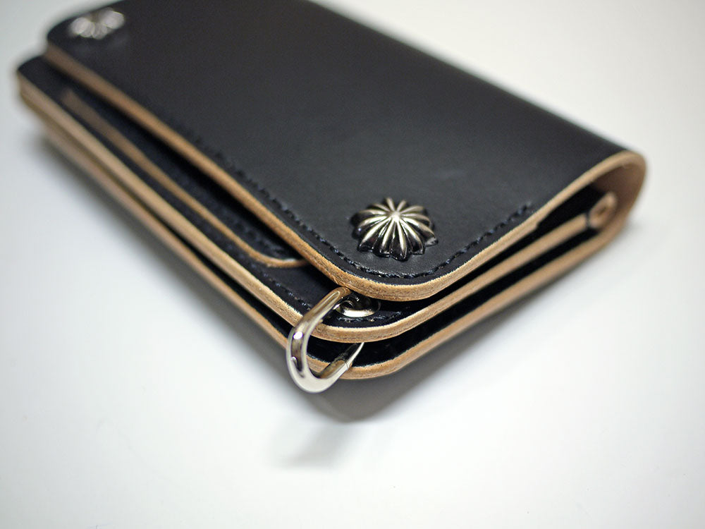 TYPE VWT2 MIDDLE TRACKER WALLET