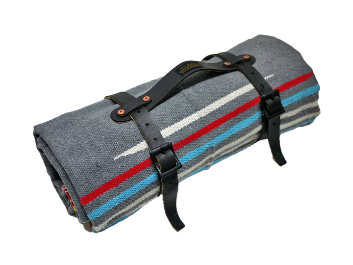 TYPE VTB2 RUG & LEATHER RUG HOLDER